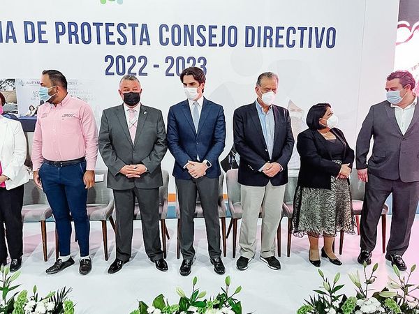 Nueva dirección en la UUZI